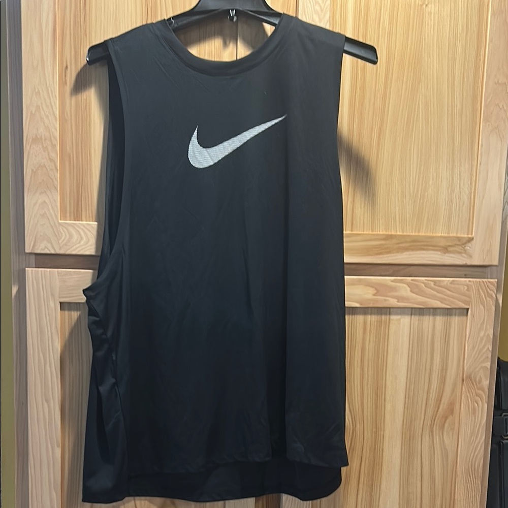 Nike Women's Black Muscle Tee